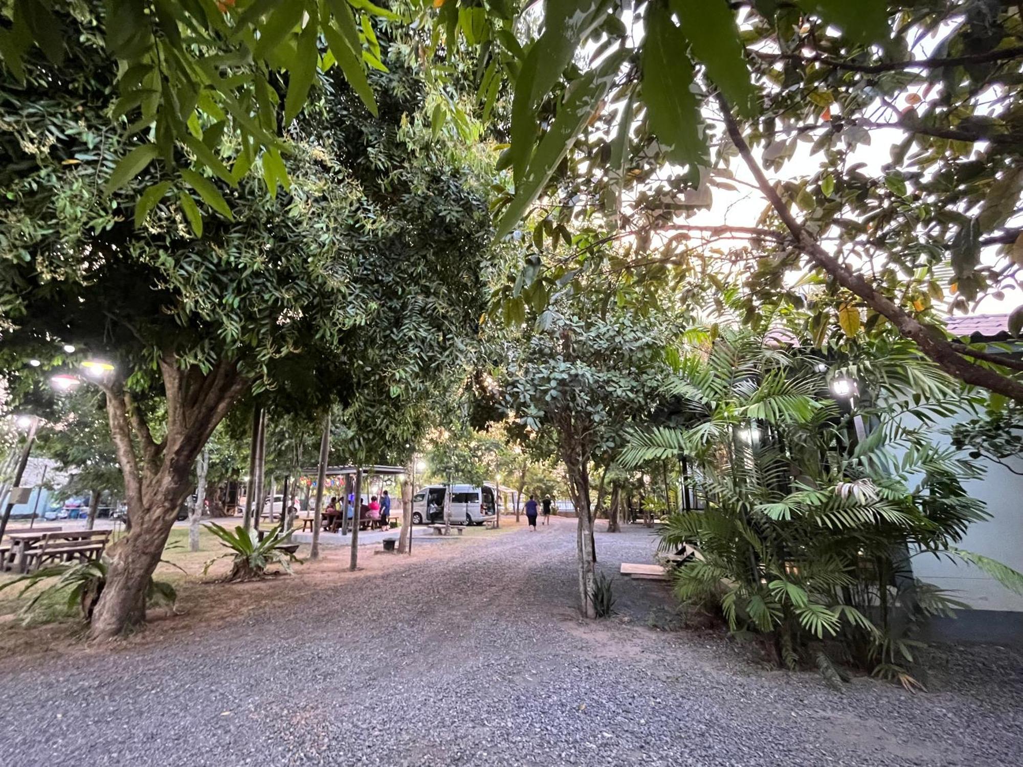 Sangkaset Resort Ban Mong Muang Esterno foto