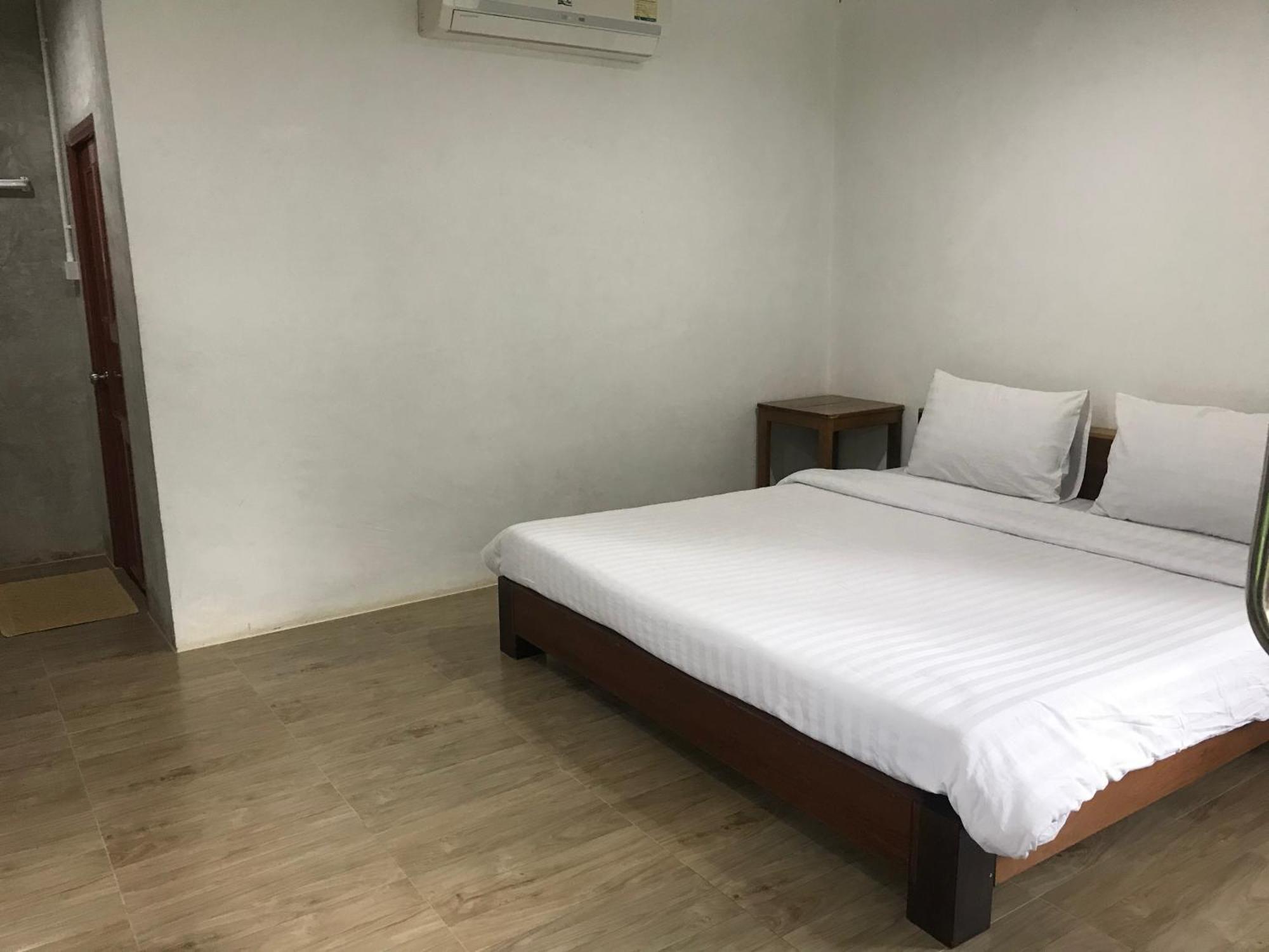 Sangkaset Resort Ban Mong Muang Esterno foto